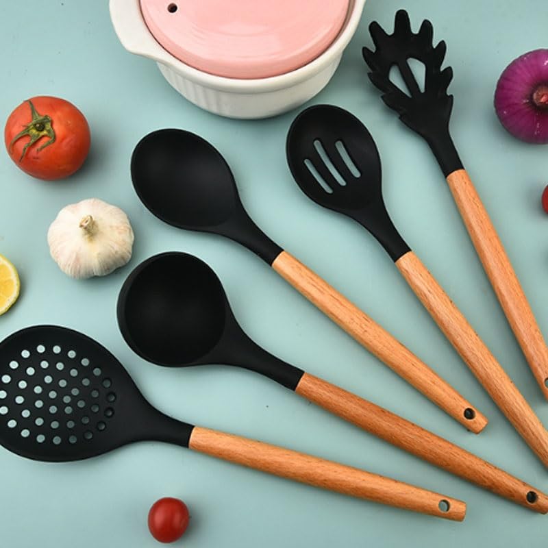 15-Piece Wooden Handle Kitchen Utensil Set